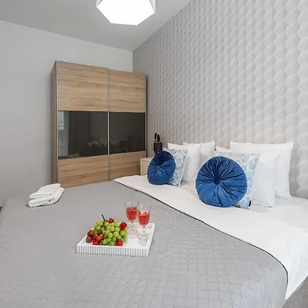 Lumina I 3-room With Balcony I Near Palac Kultury